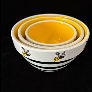 3 Terramoto Ceramic Bumblebee mixing bowls